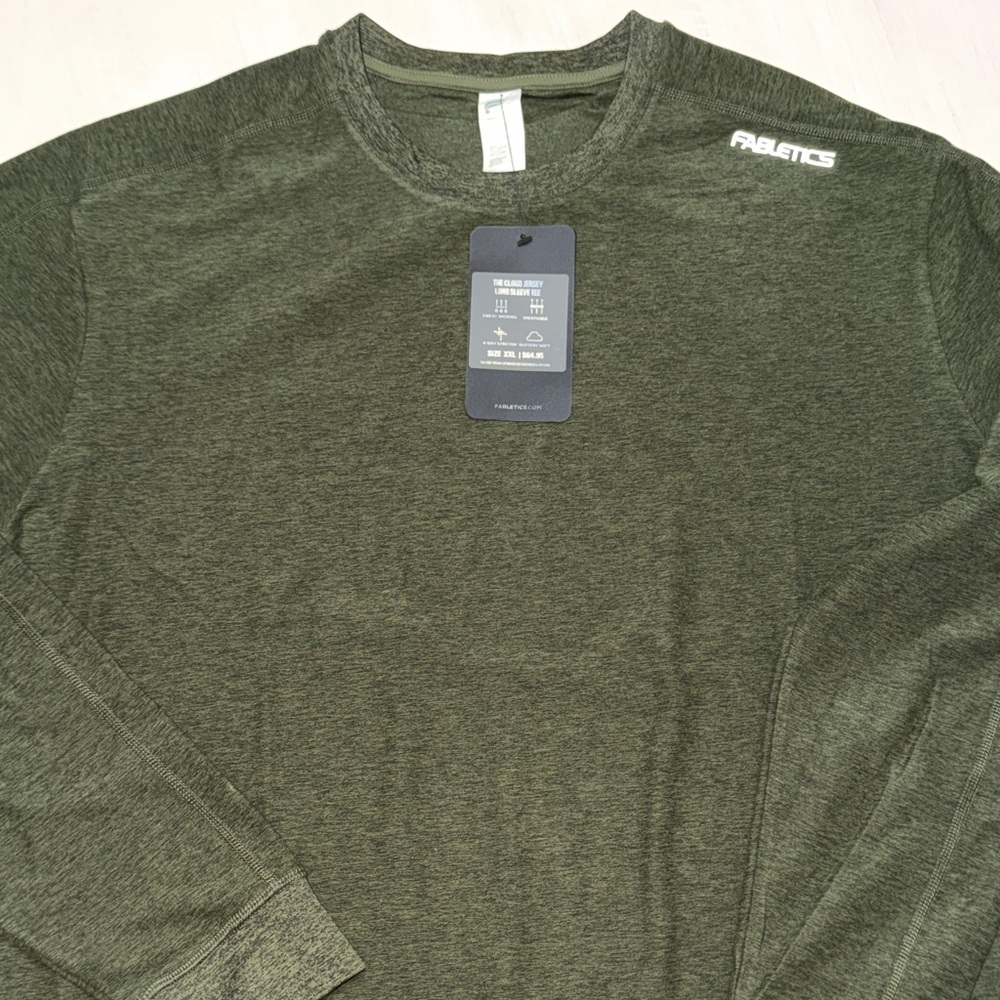 Fabletics Men's Olive Long Sleeve Tee